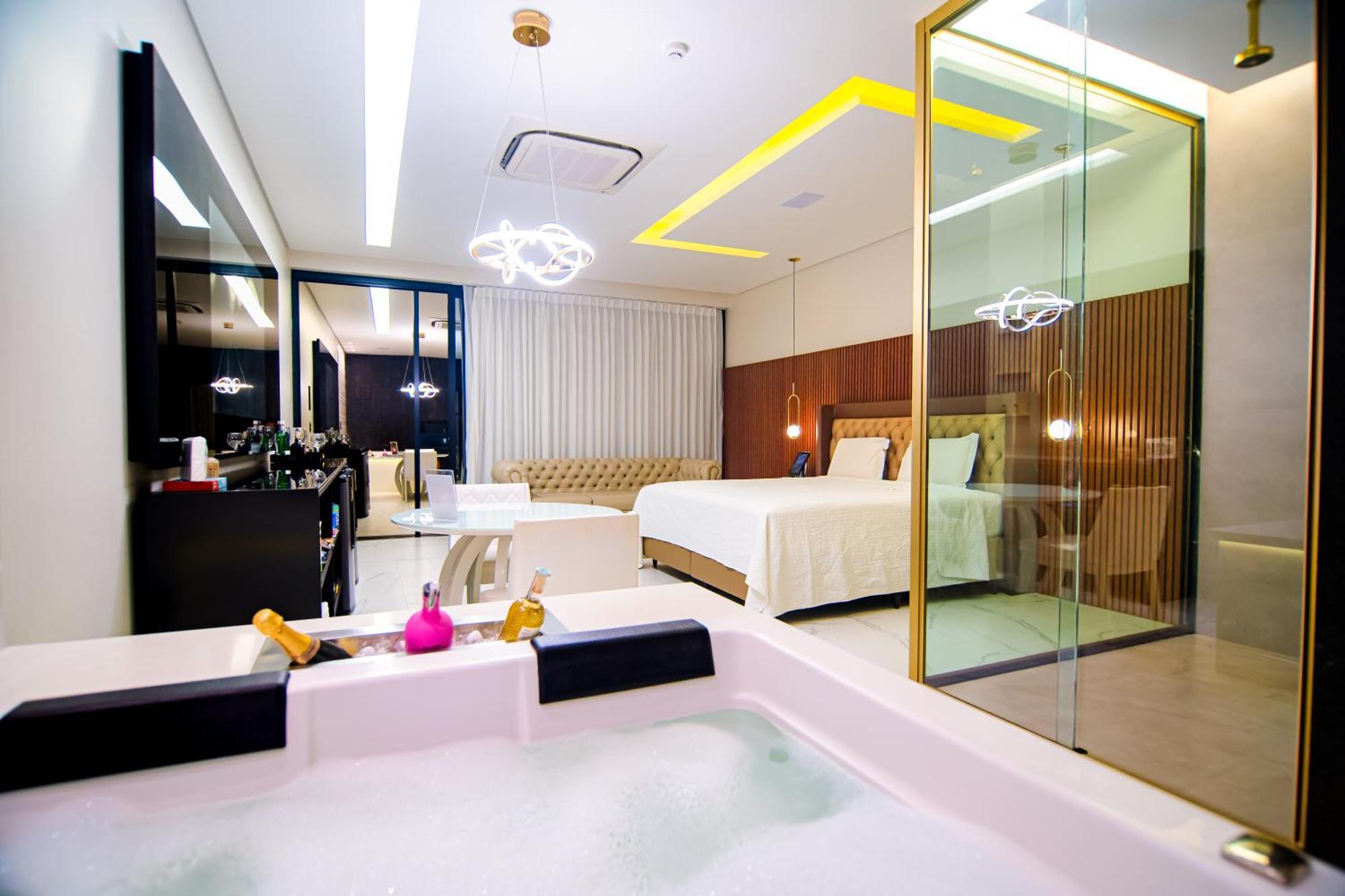 Dubai Motel 彼得罗利纳 外观 照片